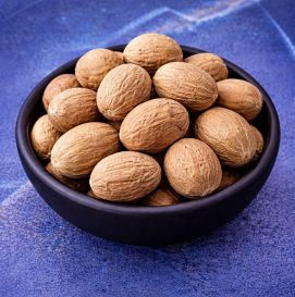 Орех мускатный