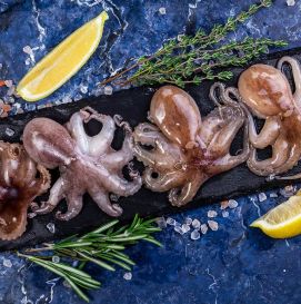 Осьминог свежемороженый 30-50