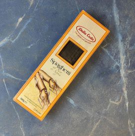 Спагетти с чернилами каракатицы