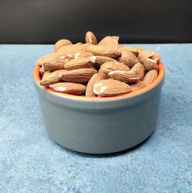 Ядра орехов миндаль