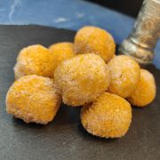 Шарики из лосося в панировке с сырной начинкой ✔️ Купить с доставкой (1)