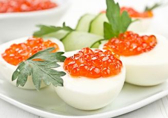 Фаршированные яйца с икрой: элегантная закуска